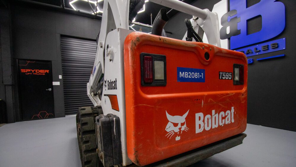 Bobcat T595 Compact Track Loader | M&B Equipment