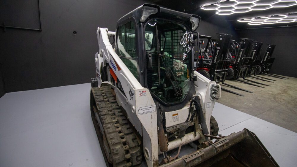 Bobcat T595 Compact Track Loader | M&B Equipment