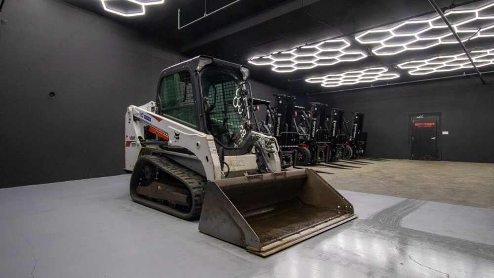 Bobcat T450 Compact Track Loader | M&B Equipment