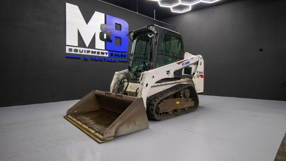 Bobcat T450 Compact Track Loader | M&B Equipment