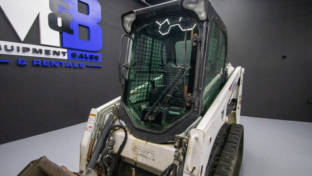 Bobcat T450 Compact Track Loader | M&B Equipment