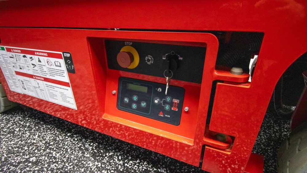 19’ LGMG Scissor Lift