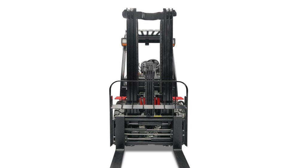 Spyder Z series 4,400 - 11,000 LB Pneumatic Diesel