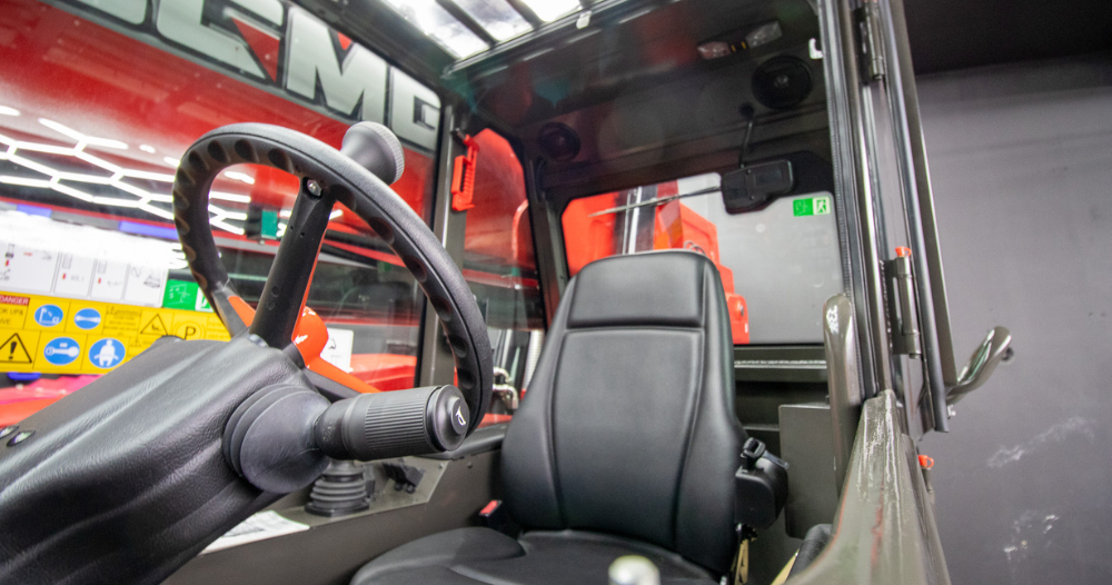 56’ Telehandler – 10,000 lbs H1056 | M&B Equipment