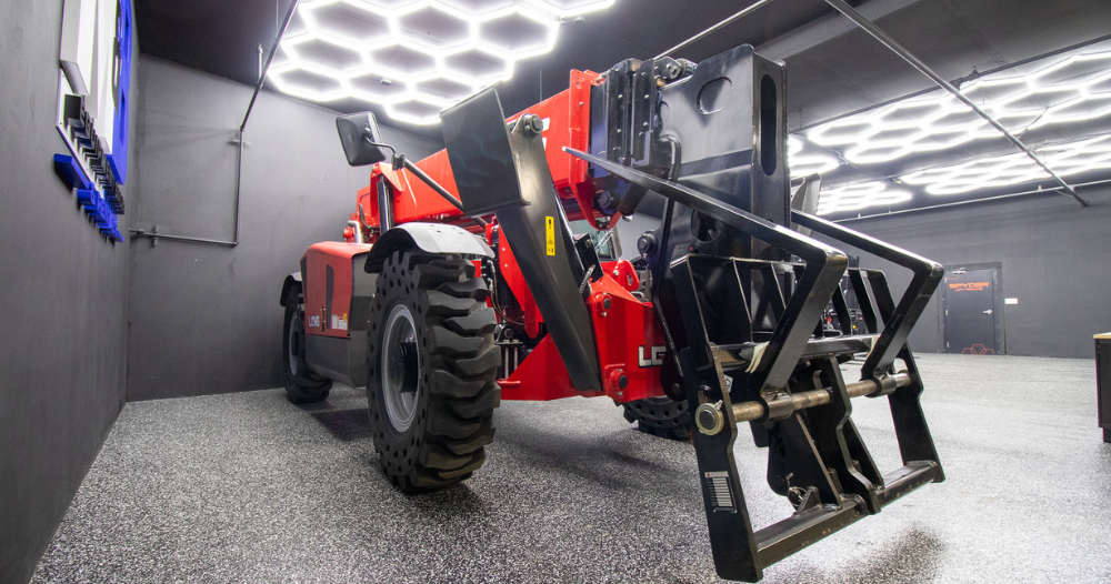56’ Telehandler – 10,000 lbs H1056 | M&B Equipment