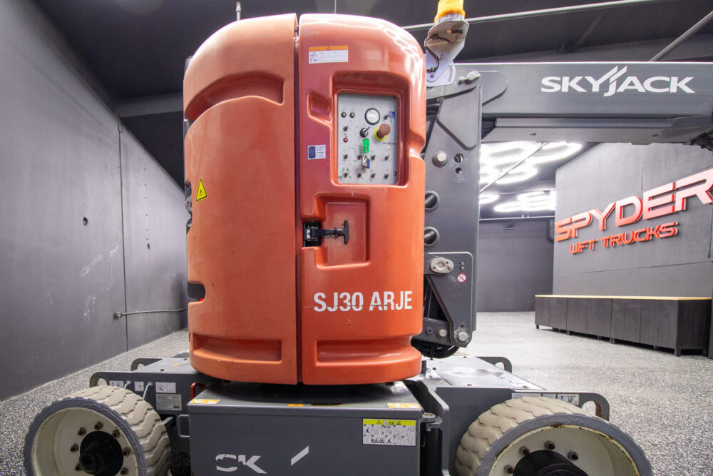 M&B Equipment | Skyjack SJ30 ARJE 30' Electric Articulating Boom Lift For Sale