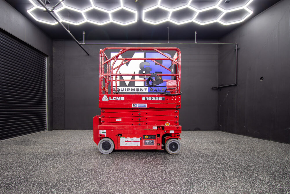 M&B Equipment Sales & Rentals | LGMG 19' Scissor Lift