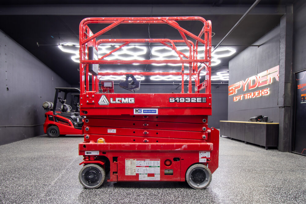 M&B Equipment Sales & Rentals | LGMG 19' Scissor Lift