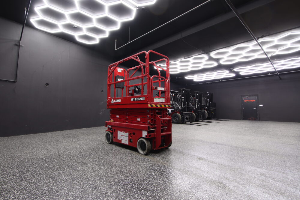 M&B Equipment Sales & Rentals | LGMG 19' Scissor Lift