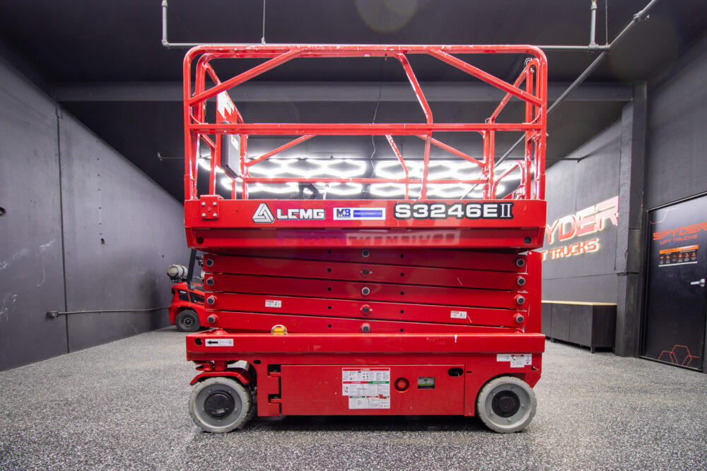 M&B Equipment Sales & Rentals | LGMG 32' Scissor Lift