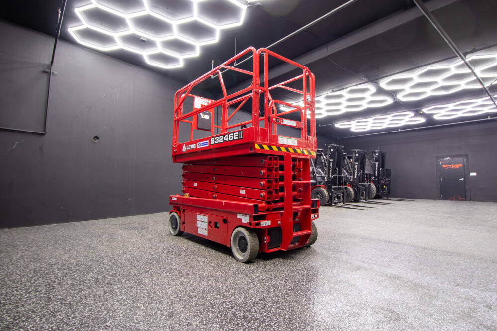 M&B Equipment Sales & Rentals | LGMG 32' Scissor Lift